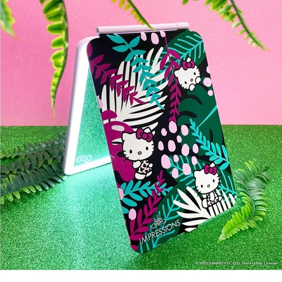 Hello Kitty makeup mirror - Picture 4 of 9